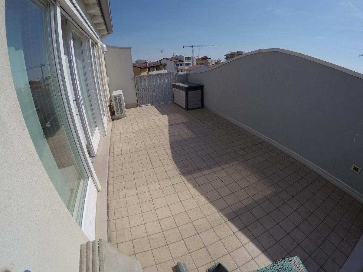 Apartmán Attico Margherita - Agenzia Cocal Caorle Exteriér fotografie